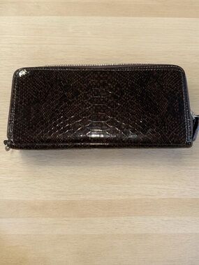 Avon Mark Brown Patent Snake Texture Wallet